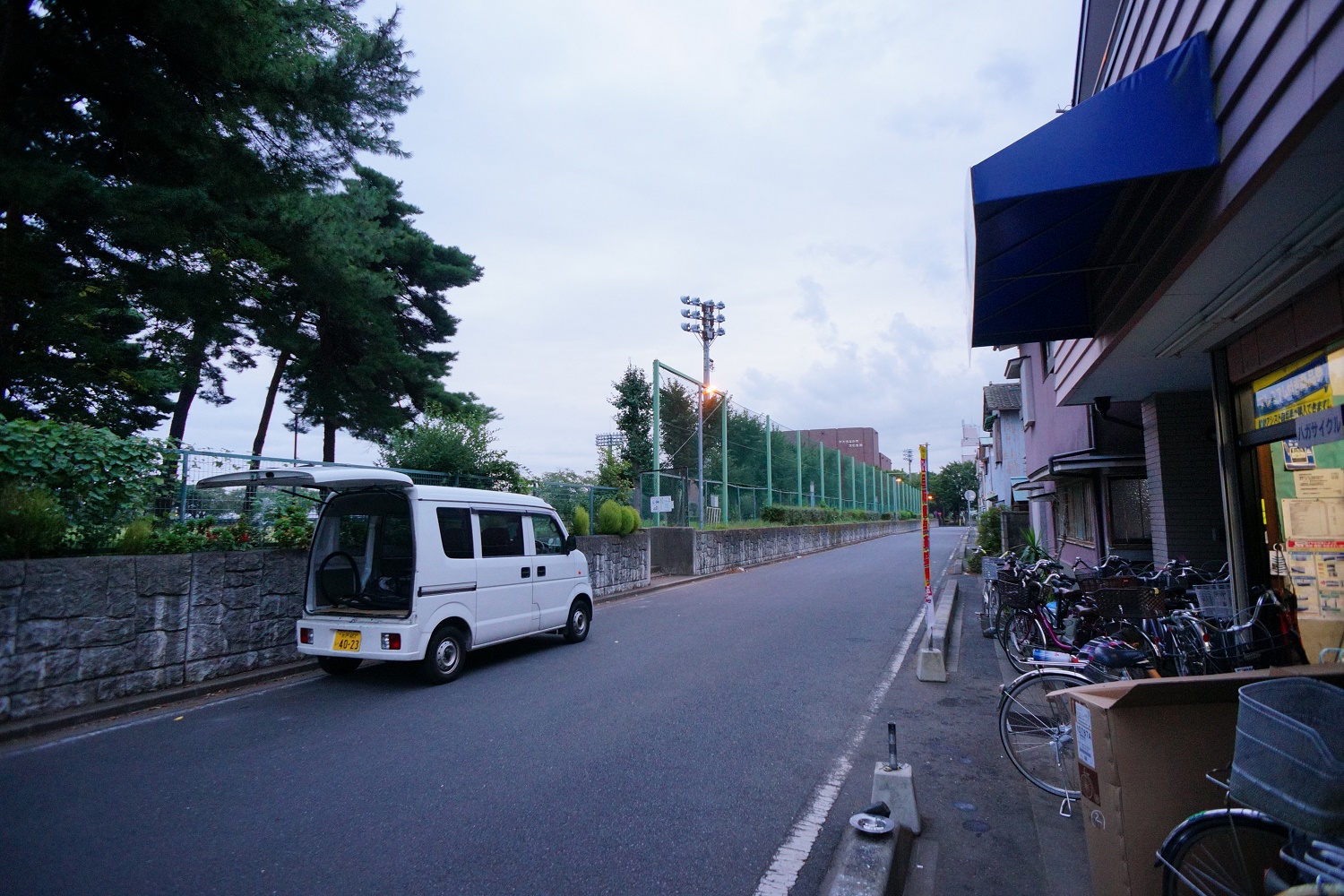 店舗裏外観2：ハガサイクル