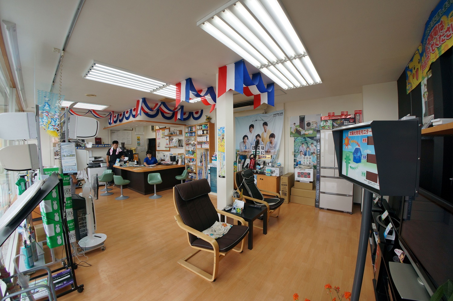 店内1：株式会社ウチダデンキ