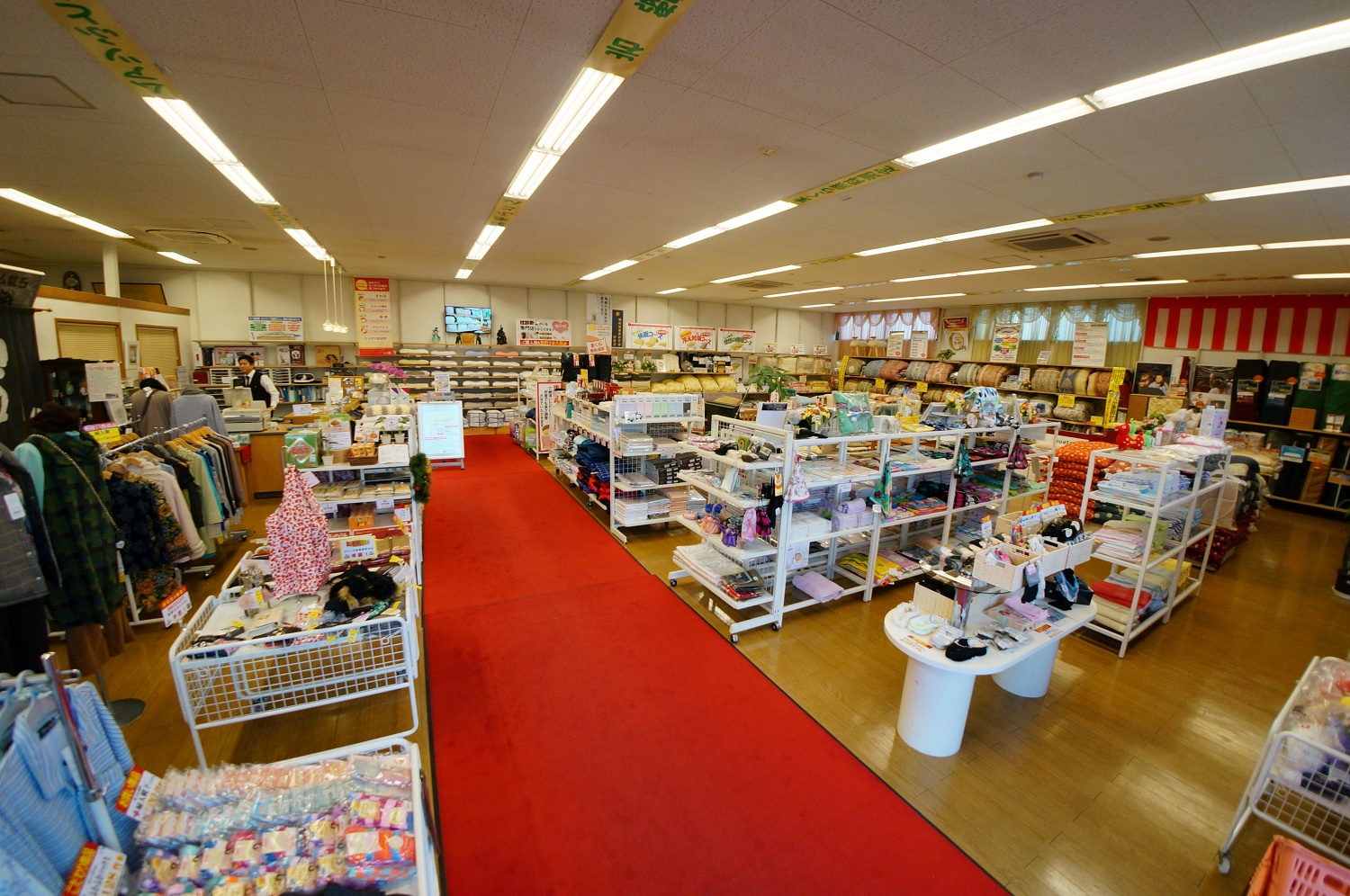 店内1：キクチシング（有限会社菊池寝具店）