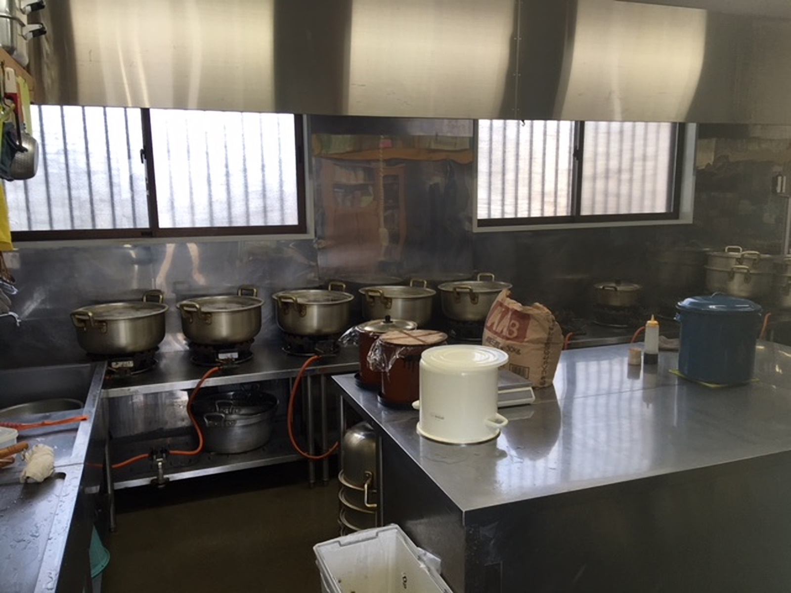 店内4：有限会社はるのや食品