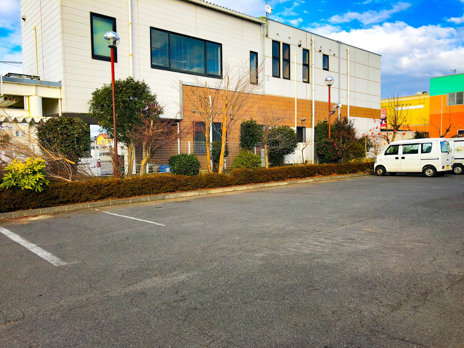 駐車場：ブランチワールド からあげ専門店とり家（株式会社カワサキフードサービス）