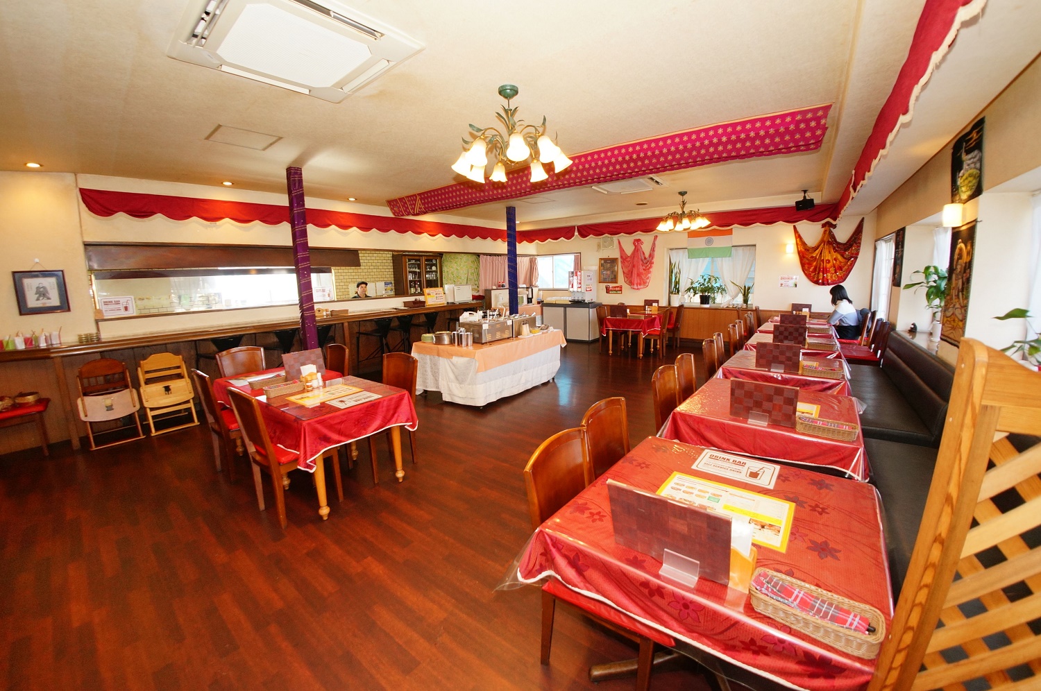 店内2：本場インド料理ブラフマー