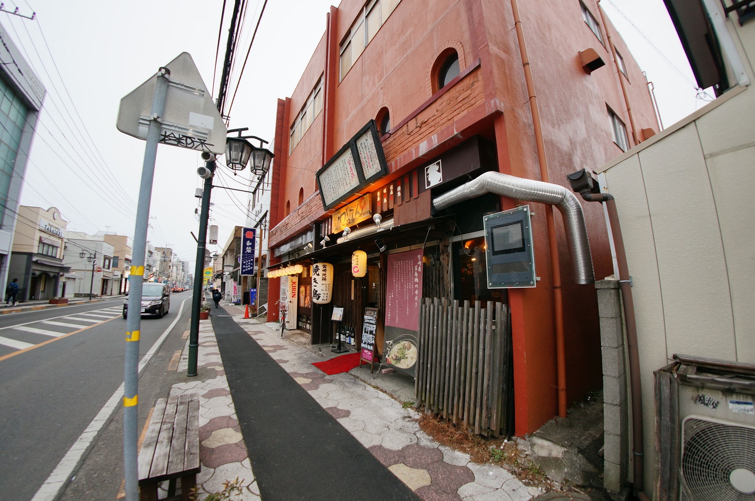 外観2：串焼酒場がってん