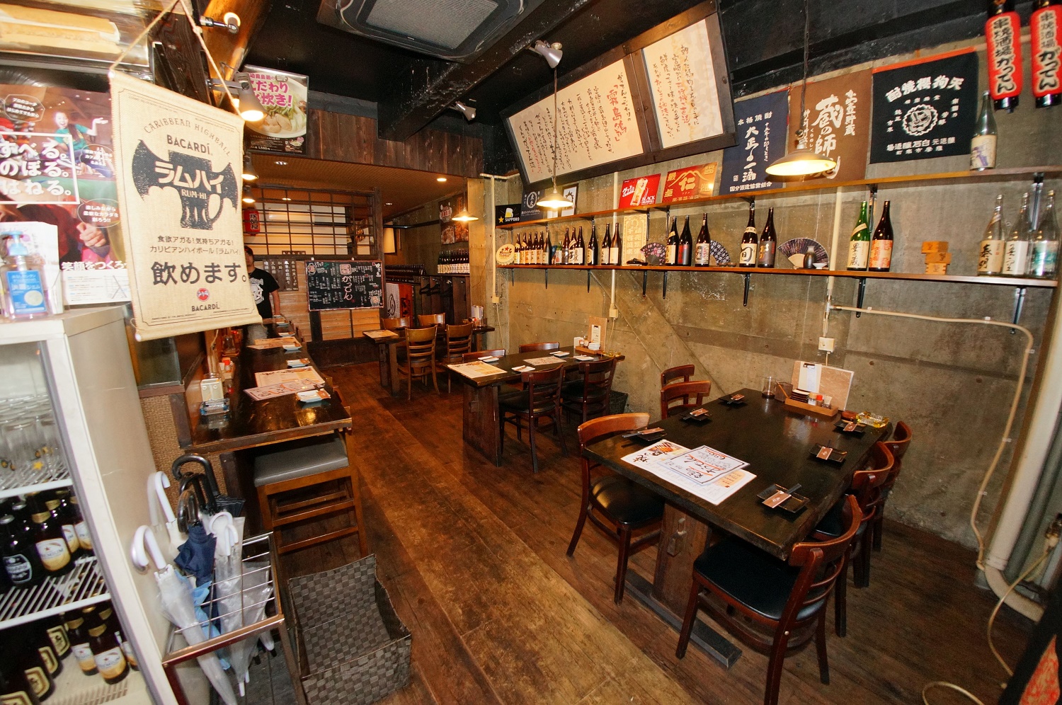 店内1：串焼酒場がってん