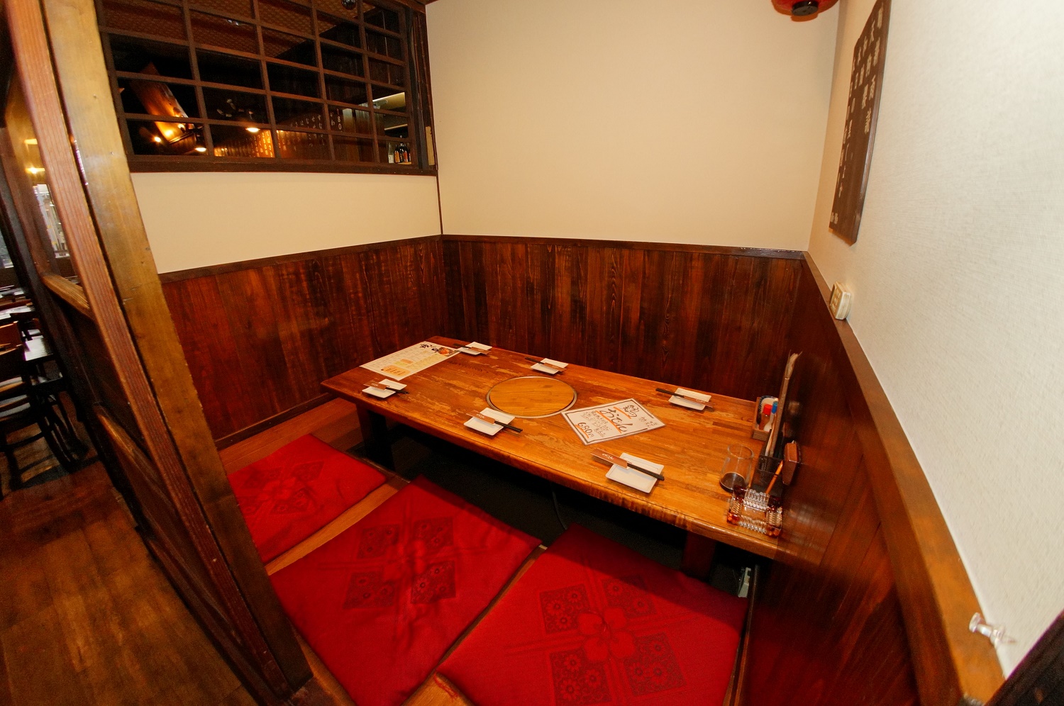 店内2：串焼酒場がってん