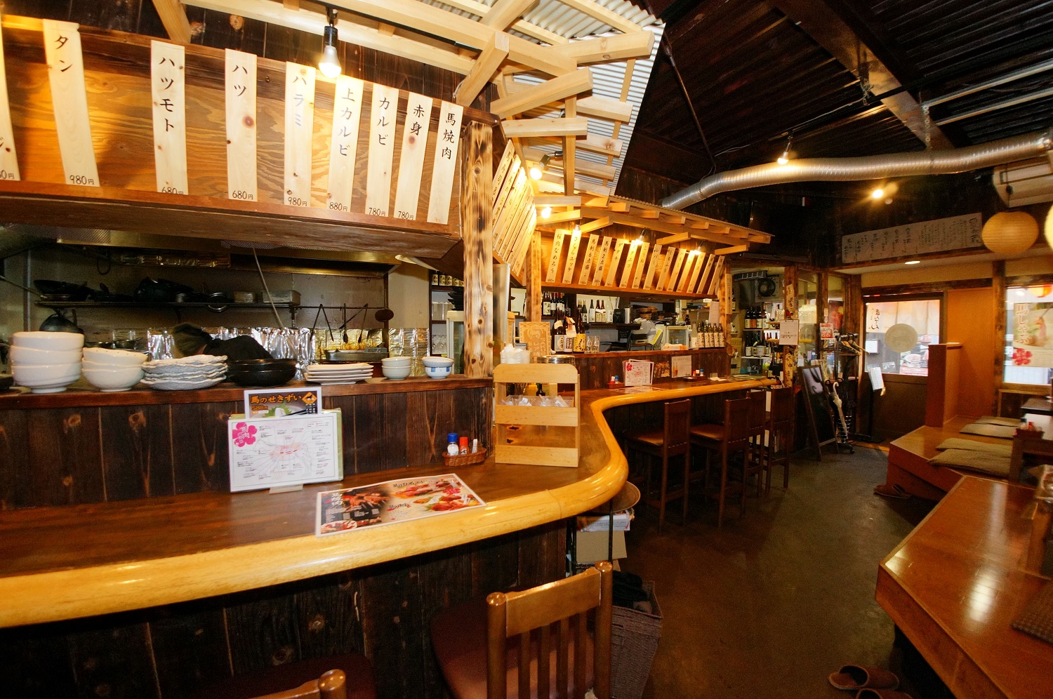 店内2：馬いもん酒場まんてん