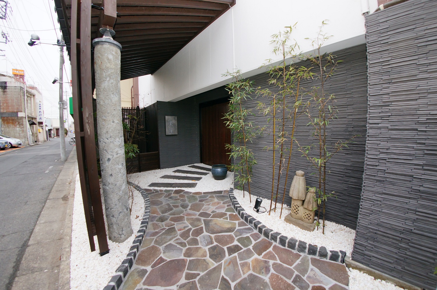 外観3：やきにく楽座