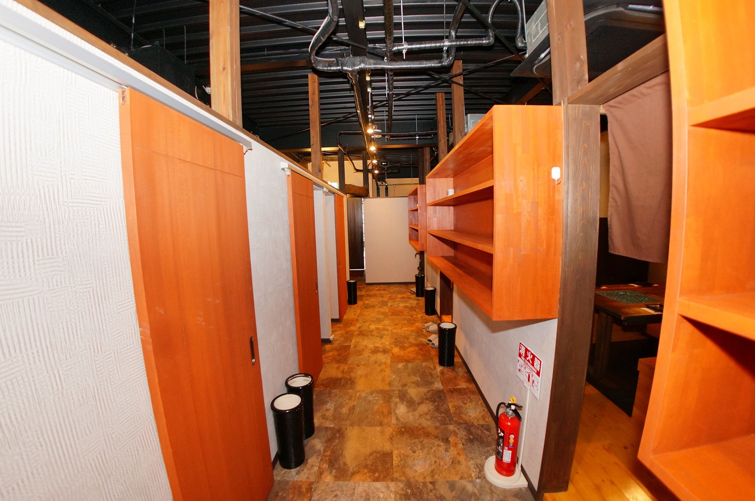 店内3：やきにく楽座