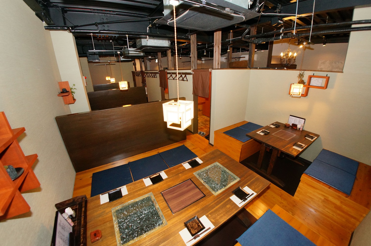 店内5：やきにく楽座