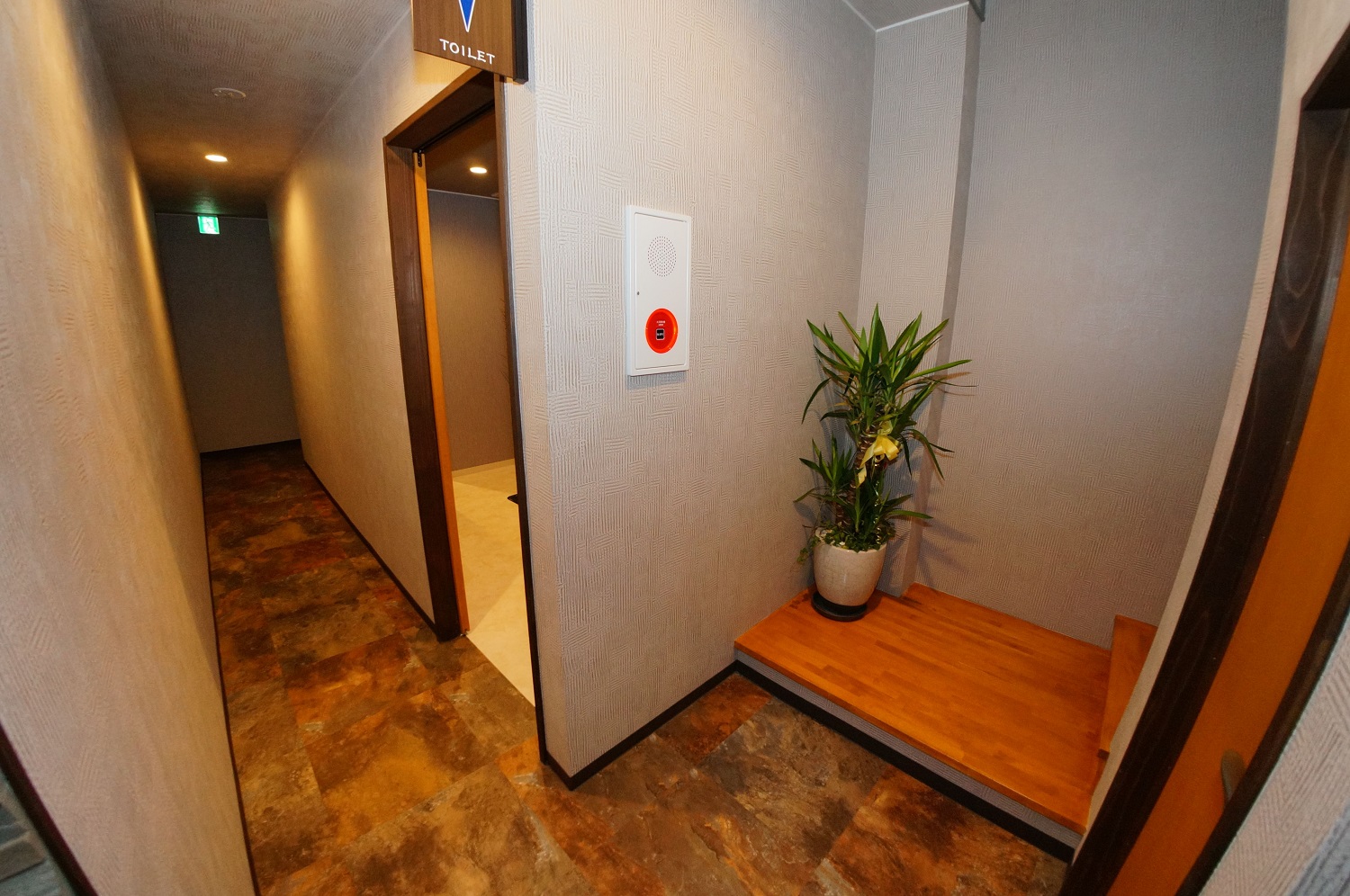 店内7：やきにく楽座