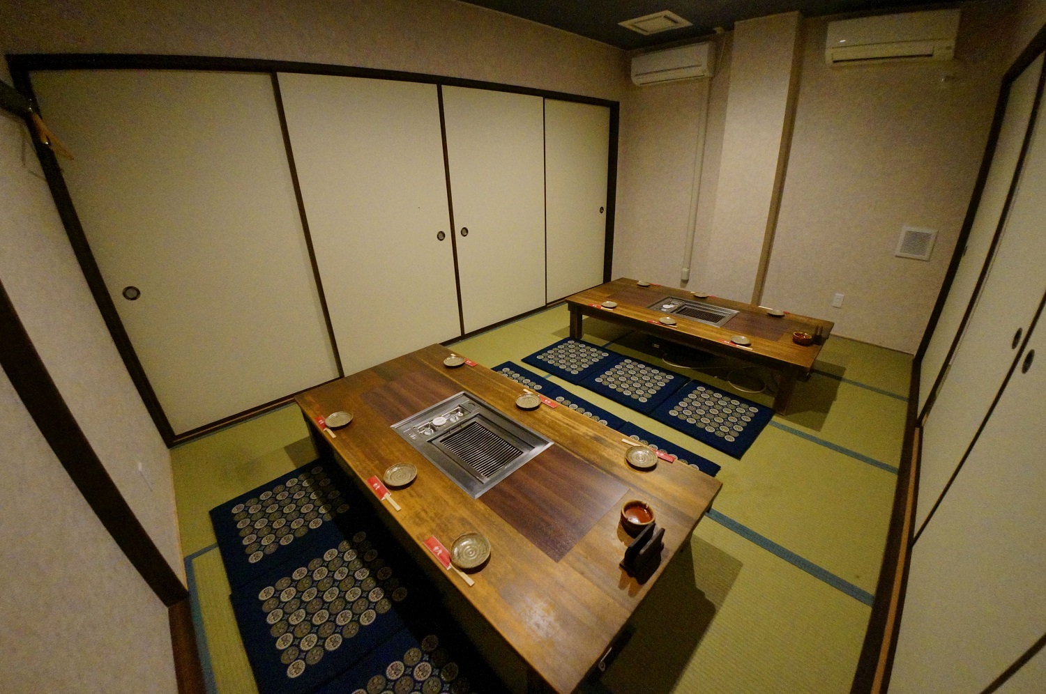 店内11：やきにく楽座