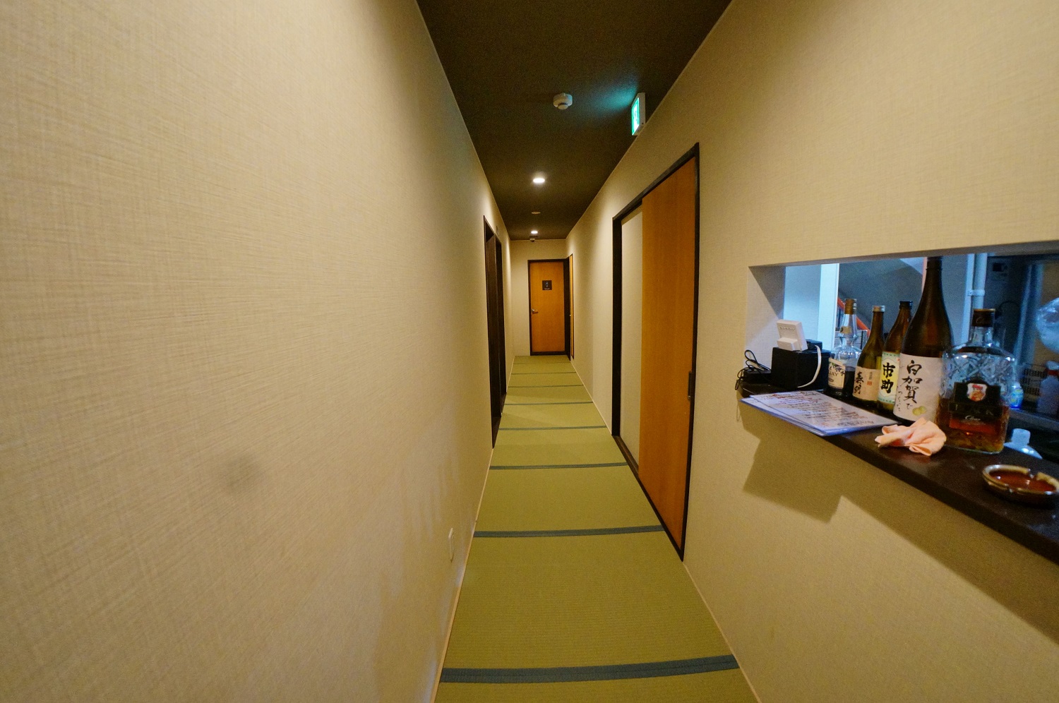 店内12：やきにく楽座