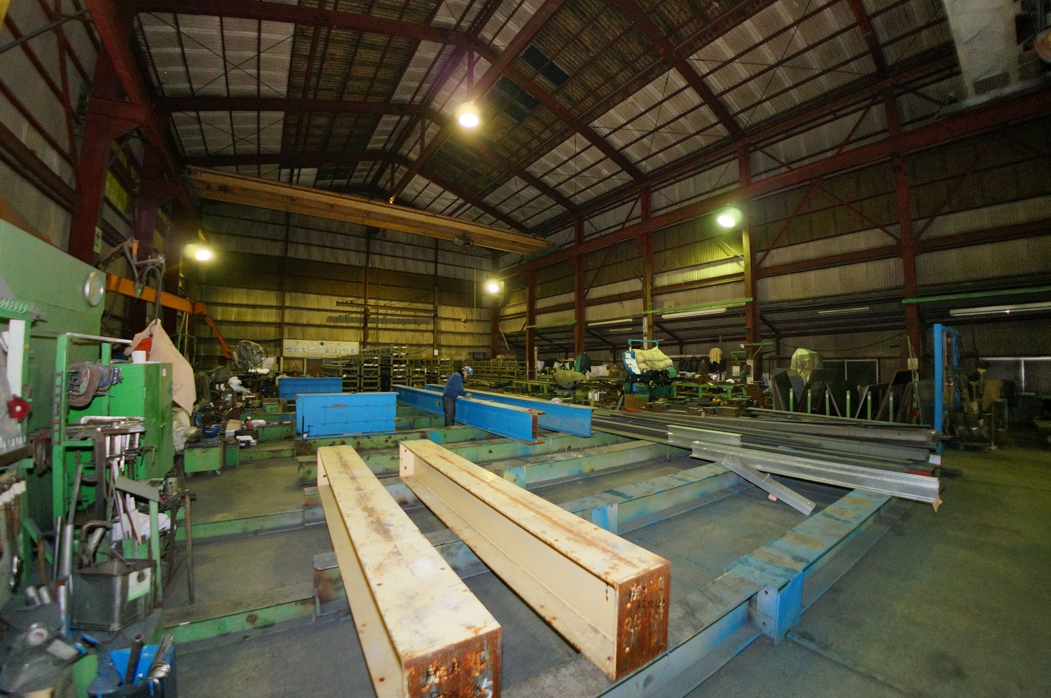 工場内2：有限会社クレスト