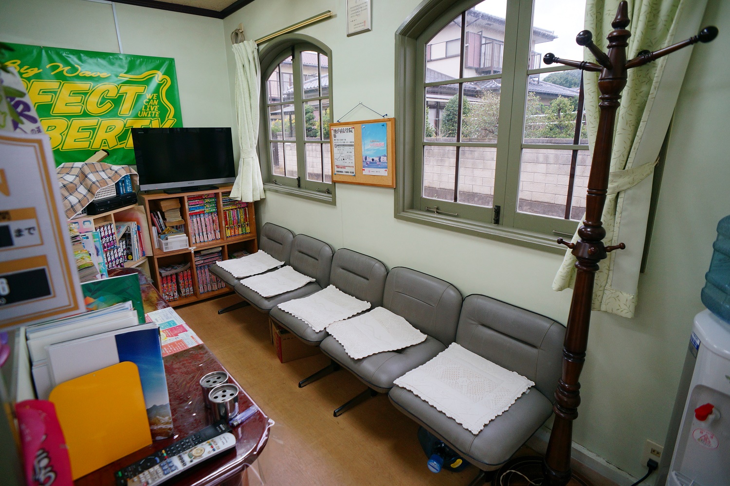 待合室：しらと理容室