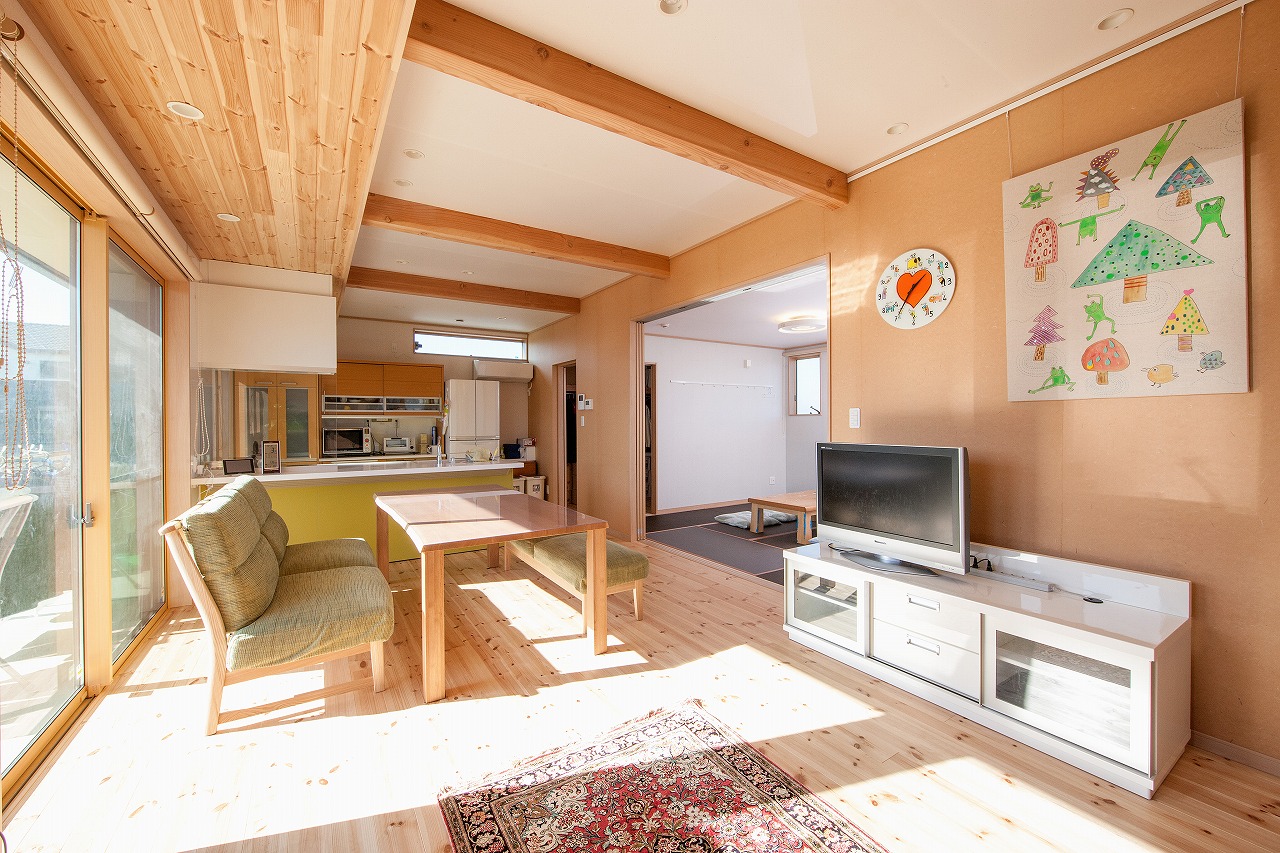 室内1：鈴木建装 住宅展示場