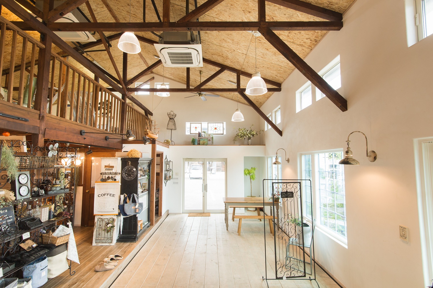 室内5：ポエムガーデンハウス（株式会社キョーリン）