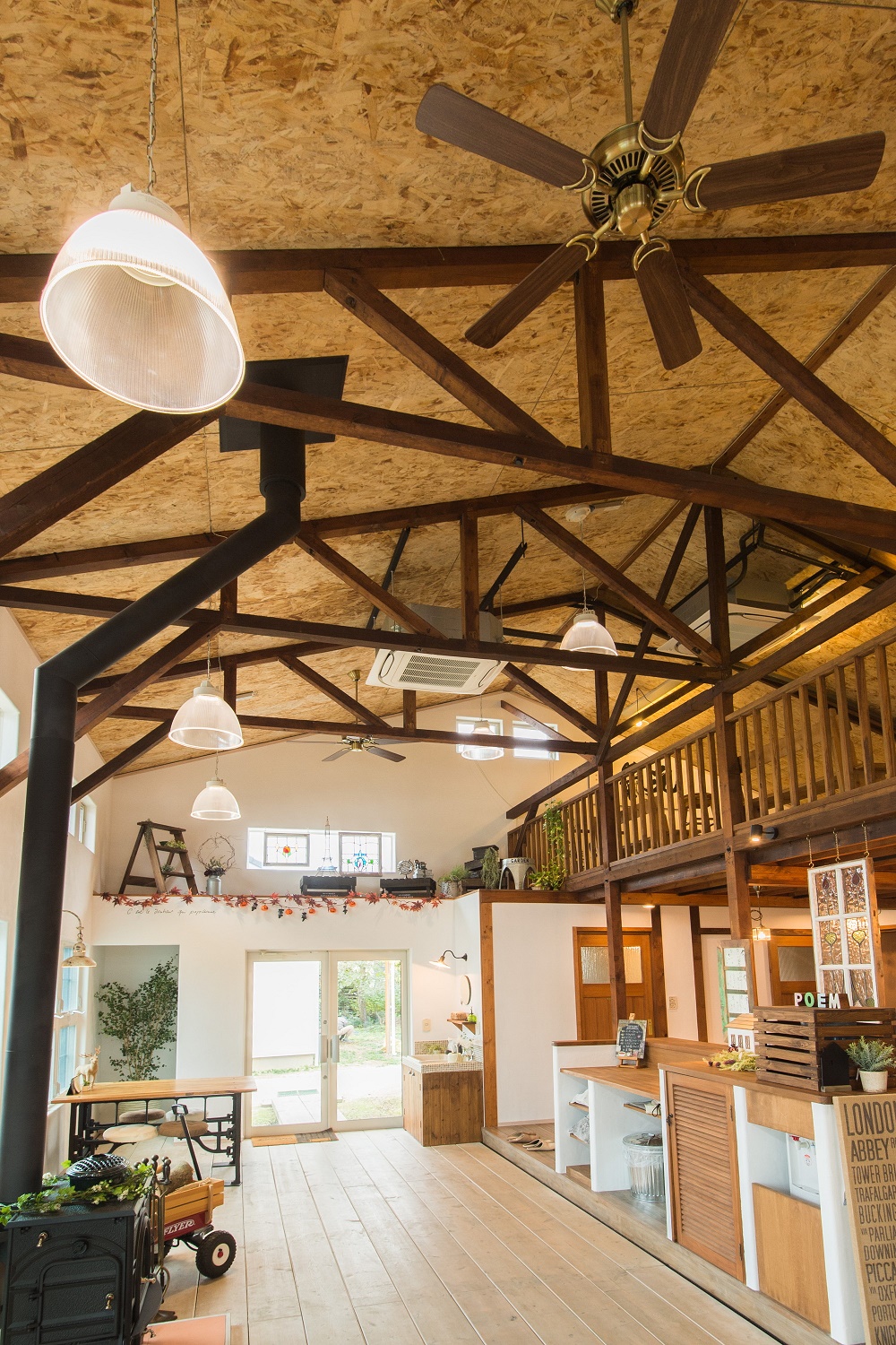 室内8：ポエムガーデンハウス（株式会社キョーリン）