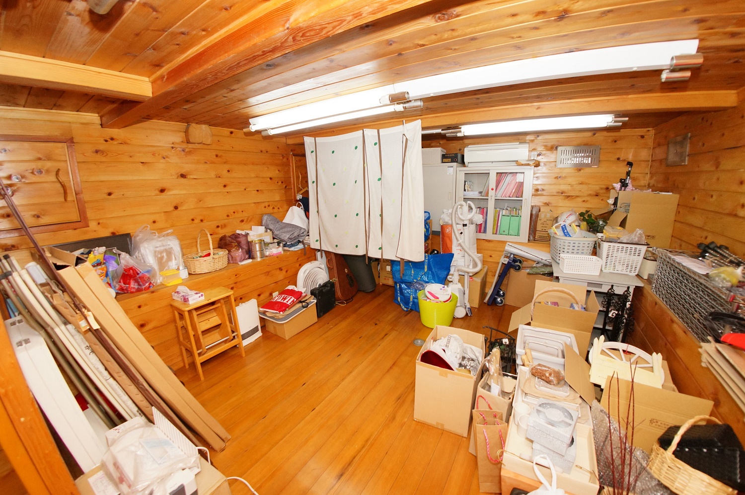 店内8：有限会社マキプランニング