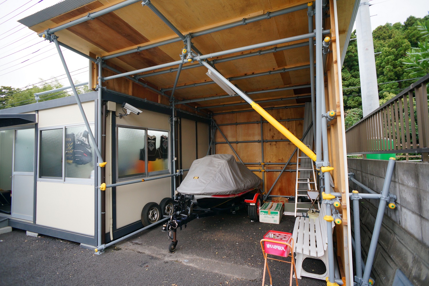 事務所脇：株式会社アレスキャリア本社事務所